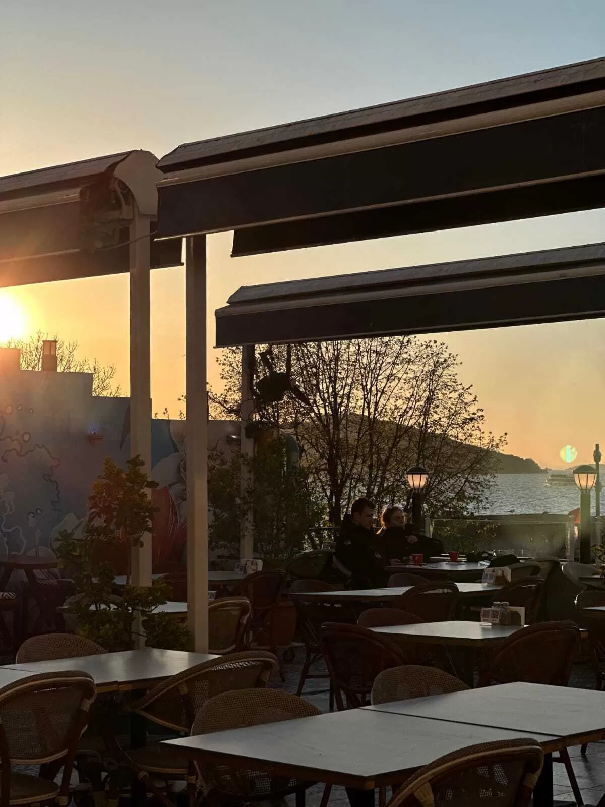 Buyukada Madam Sofia Cafe Bar