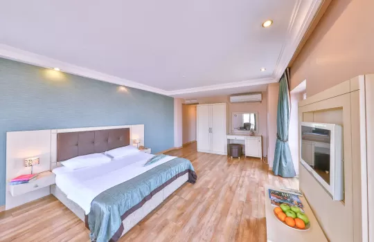 Buyukada Princess Hotel Meydan Manzarali Deluks Oda 4