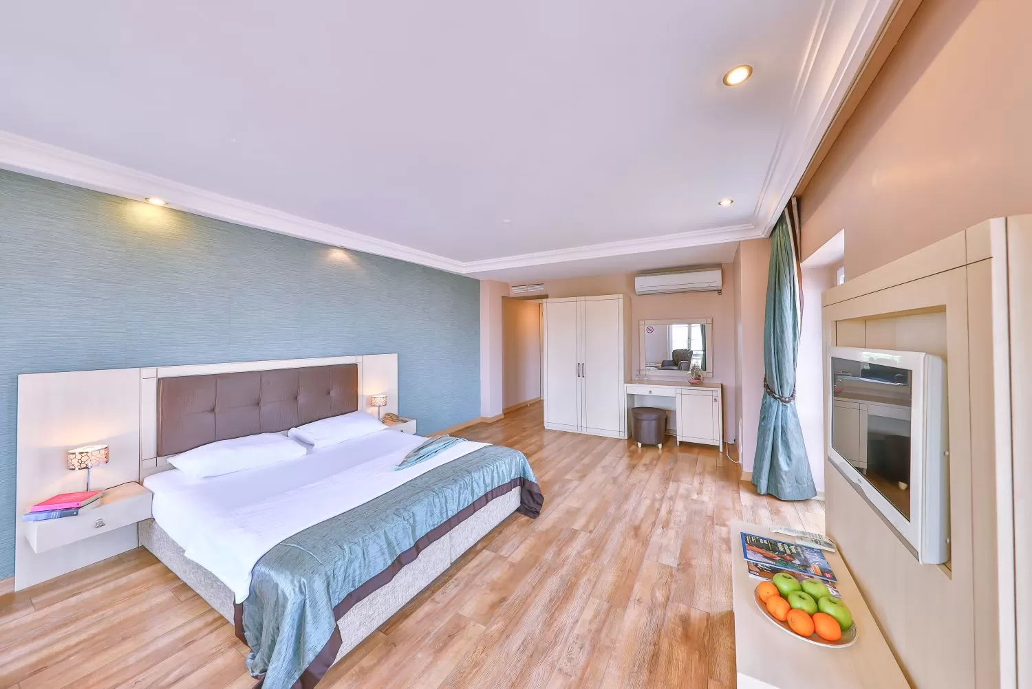 büyükada princess hotel meydan manzaralı delüks oda