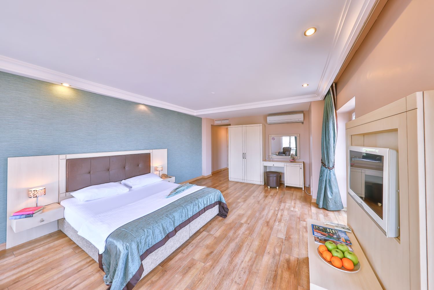 Buyukada Princess Hotel Meydan Manzarali Deluks Oda 9