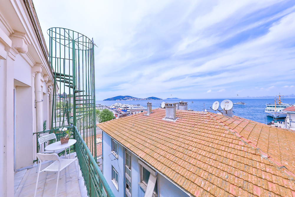 Deluxe Deniz Manzarali Odalar