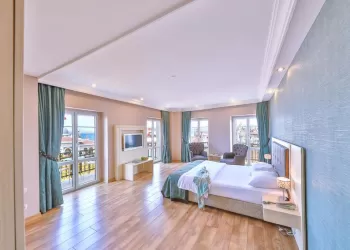 Büyükada Konaklama Rehberi: Huzurlu Tatilinizin Adresi