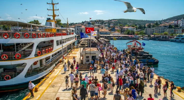 Büyükada’ya Giriş Ücretli mi? Adalar Paralı mı?